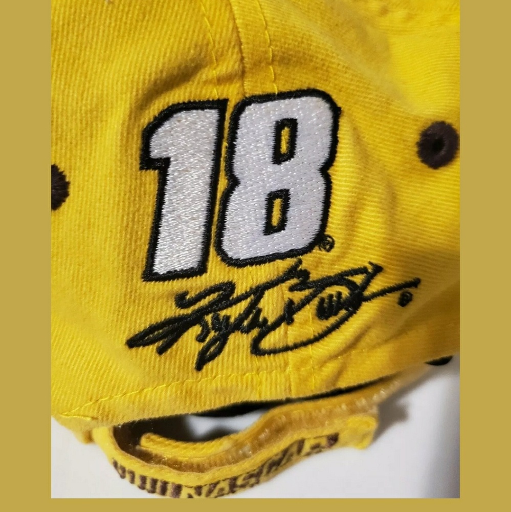 NASCAR Kyle Busch M&Ms Racing Hat - Picture 7 of 8